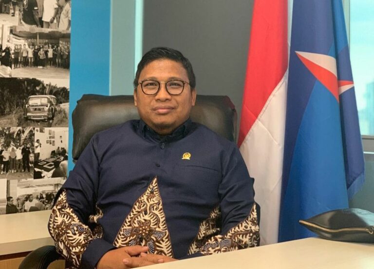 Ketua Dewan Pimpinan Daerah (DPD) Partai Demokrat Kalimantan Timur Irwan Fecho mengumumkan kader partai di daerah telah berhenti menyosialisasikan Anies Baswedan sebagai calon presiden (capres) pada Pemilu 2024.