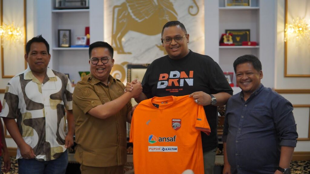 Pemerintah Kabupaten Kutai Kartanegara (Kukar) dan Borneo FC Samarinda berkolaborasi untuk membawa Liga 1 ke Kota Raja.