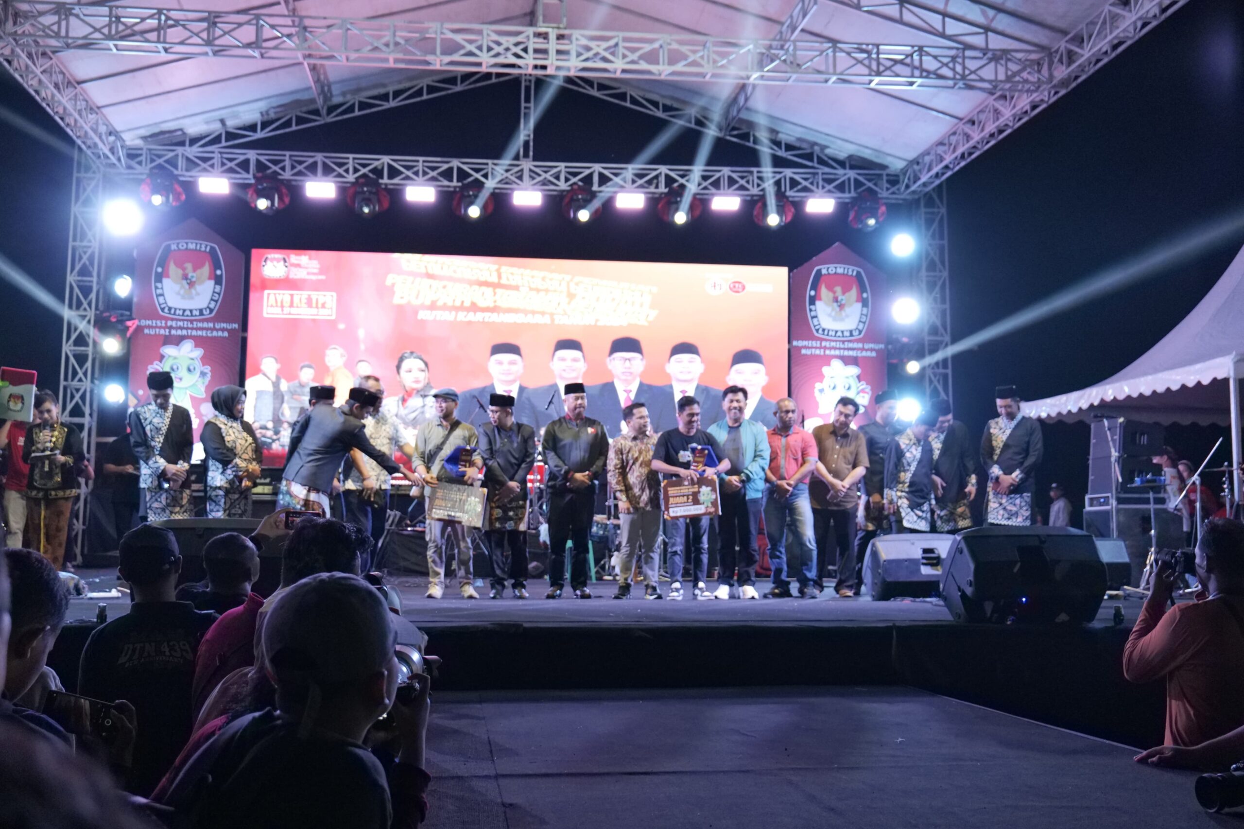 Peluncuran Tahapan Pemilihan Bupati dan Wakil Bupati Kukar 2024 pada Sabtu (4/5/2024) malam.