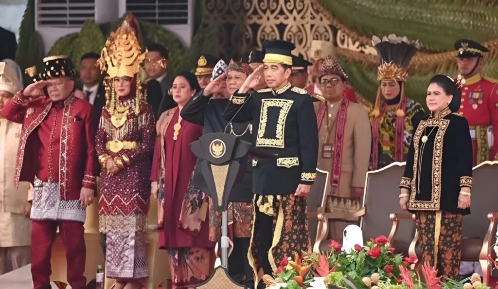 Presiden RI Joko Widodo bersama Presiden RI terpilih Prabowo Subianto menghadiri langsung Upacara dirgahayu ke-79 Republik Indonesia tahun 2024 di IKN. (Istimewa)