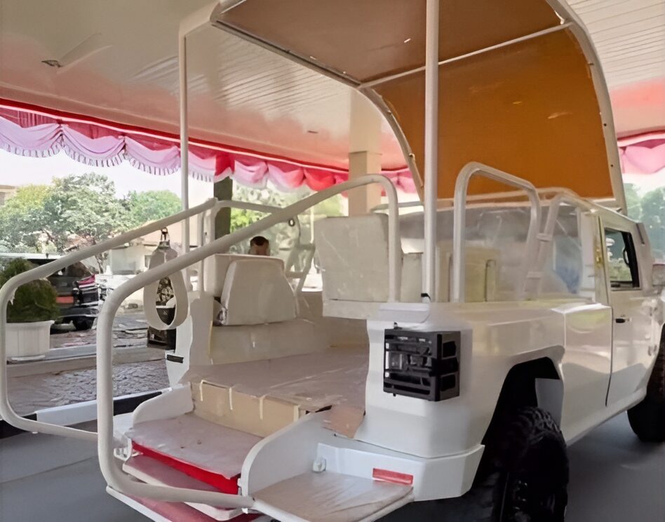 Foto: Popemobile yang bakal dipakai Paus Fransiskus di Indonesia.