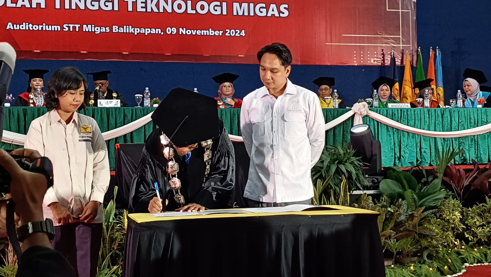 Foto: BPC HIPMI Balikpapan dan STT Migas Balikpapan Resmi Menandatangani Nota Kesepahaman (MoU).