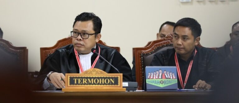 Teguh Wibowo dari Bawaslu Kabupaten Kutai Kartanegara pada sidang pada Kamis endengarkan Jawaban Termohon, Keterangan Pihak Terkait, dan Keterangan Bawaslu, pada Kamis (23/1/2025).