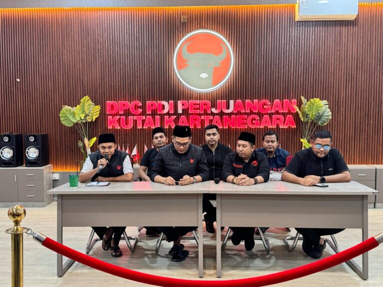 Tim PDIP Kukar saat mempersiapkan strategi PSU Pilkada Kukar 2025.