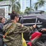 Seribu Mawar untuk Kedamaian, Drupadi Baladika Kaltim Gelar Aksi Budaya di Tengah Gelombang Demo