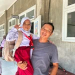 Hari Pertama Sekolah, Ayah di Tenggarong Mulai Hadir Antar Anak Wujudkan Dukungan Emosional