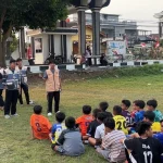 Peduli Keselamatan Olahraga, Mahasiswa KKN Kelompok 58 Gelar Edukasi Penanganan Cedera bagi Anak – Anak dan remaja SSB Desa Tegalgondo
